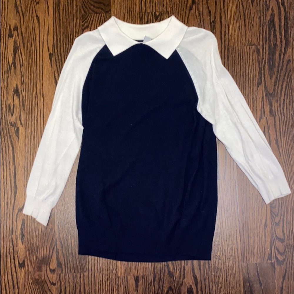 Knit sweater with collar